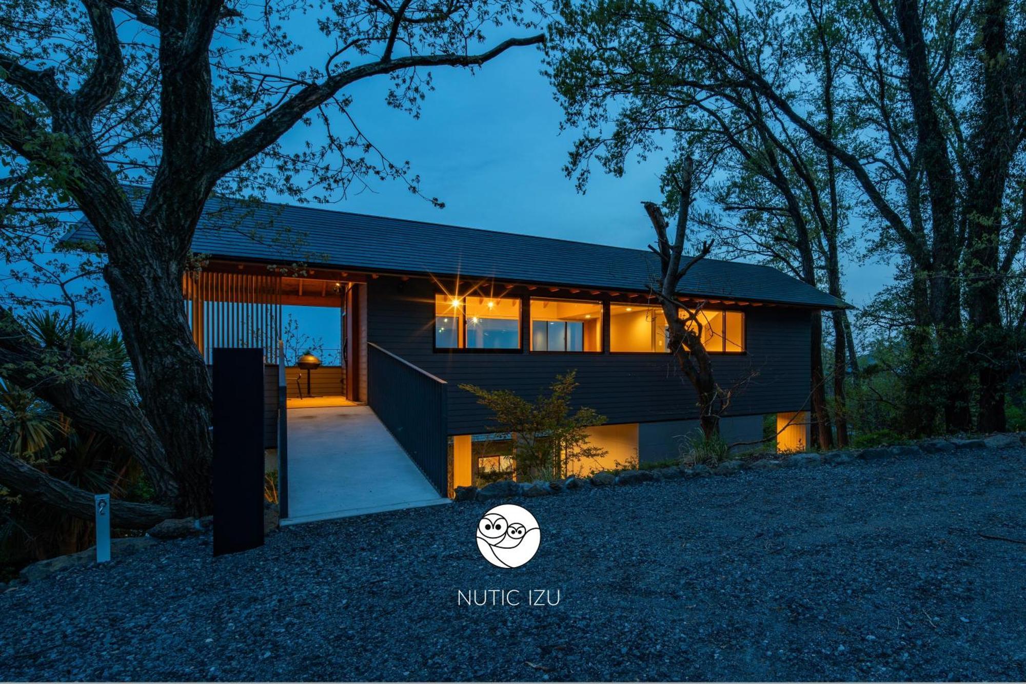 Nutic Izu - 伊豆の一棟貸切ホテル อิโตะ ภายนอก รูปภาพ